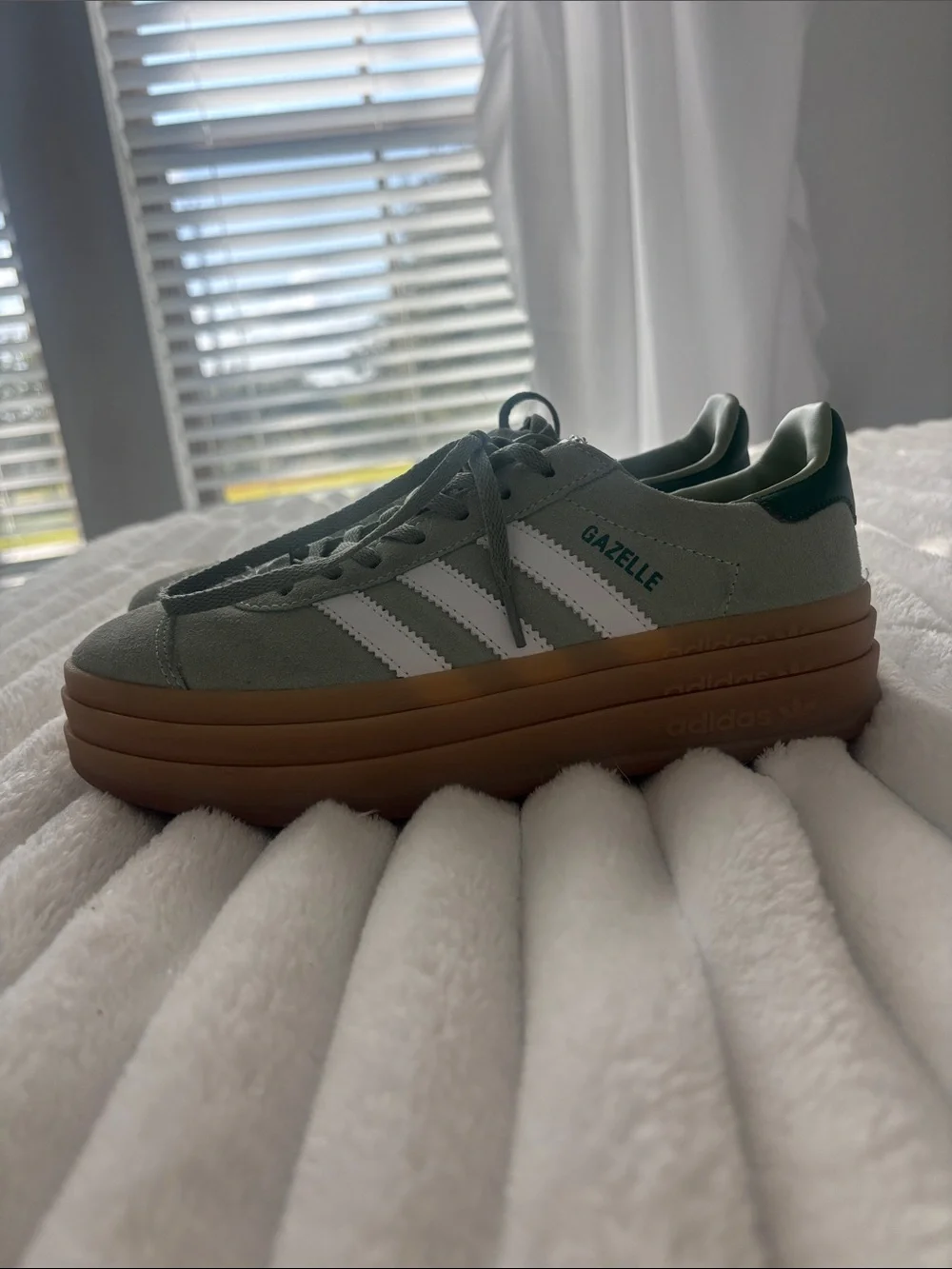 adidas women’s Sage Green Suede Sneakers with White Stripes gazelle size 7